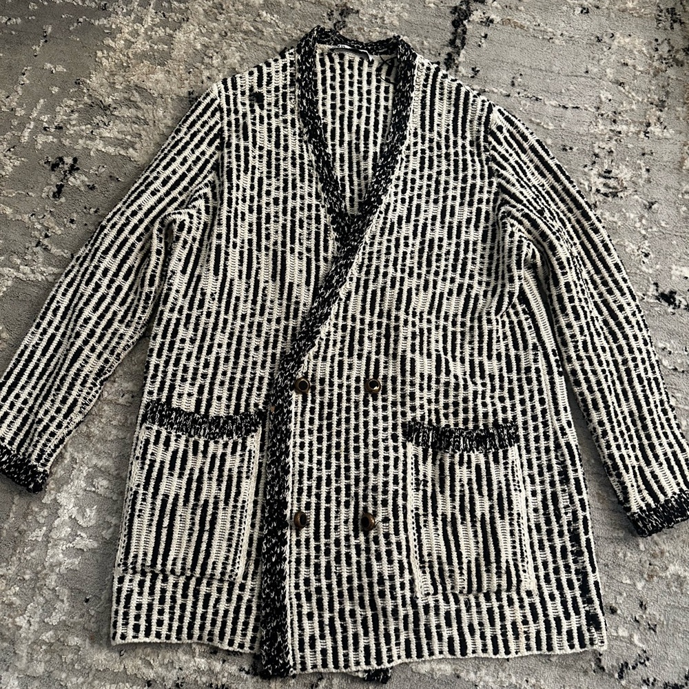 Zara Black and White Cardigan Sweater
